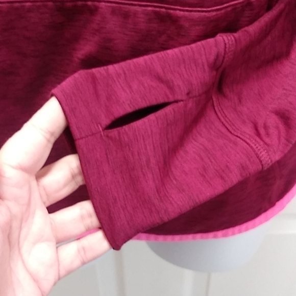 Reebok Hooded Athletic Fit Pullover - Picture 4 of 10